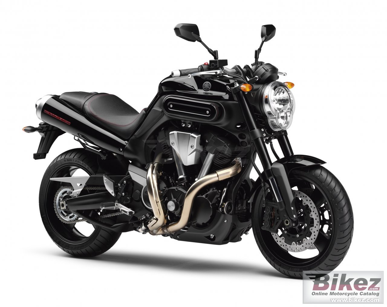 Big Yamaha mt-01 picture and wallpaper from Bikez.com